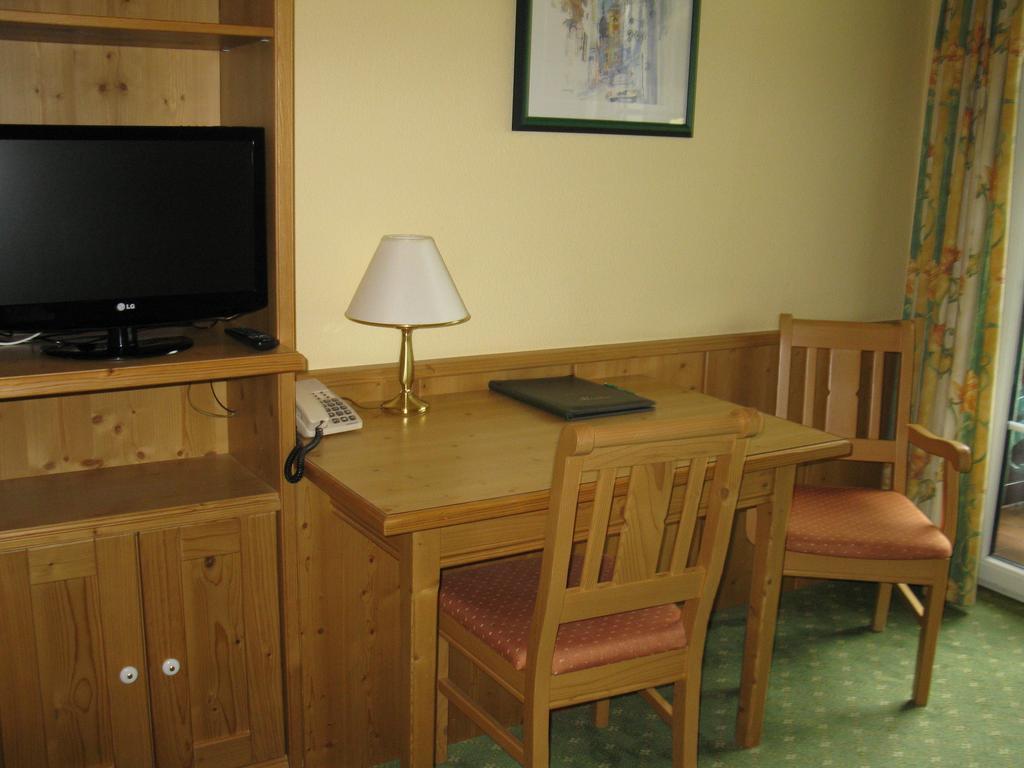 Hotel Martin Ramsau am Dachstein Zimmer foto