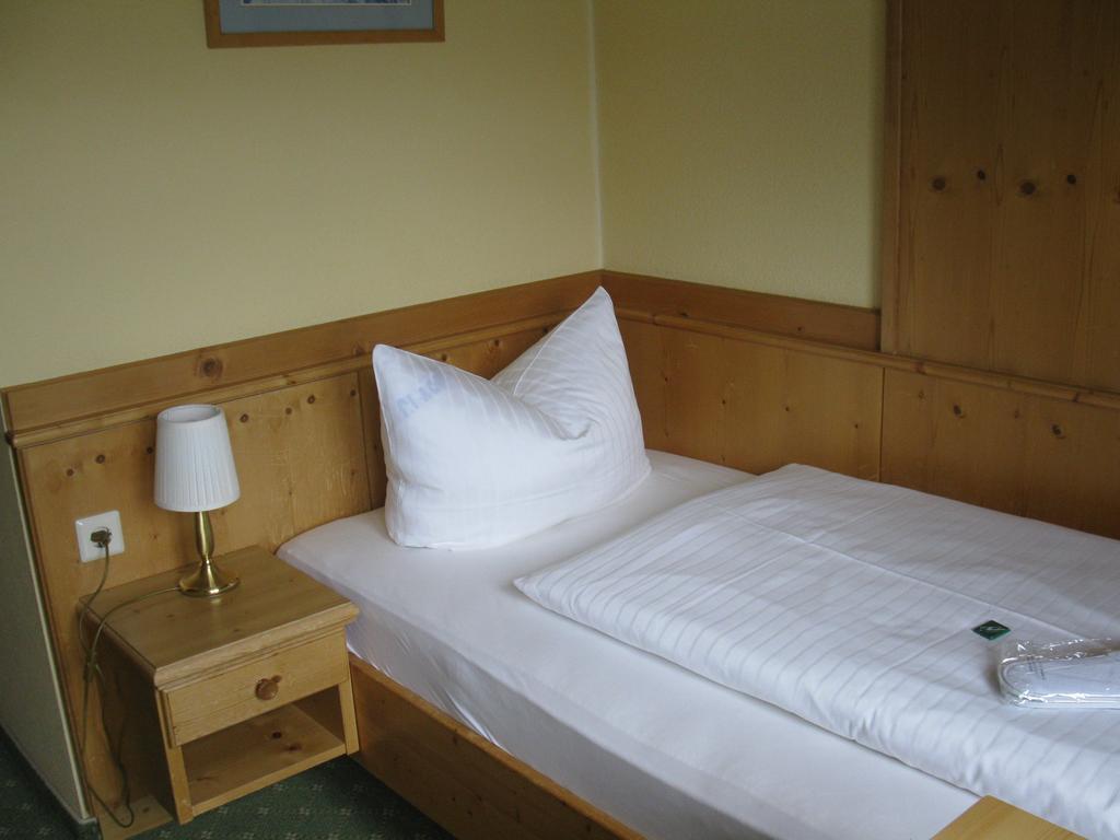 Hotel Martin Ramsau am Dachstein Zimmer foto